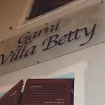 Alojamento de Acomodação e Pequeno-almoço Garni Betty 3*