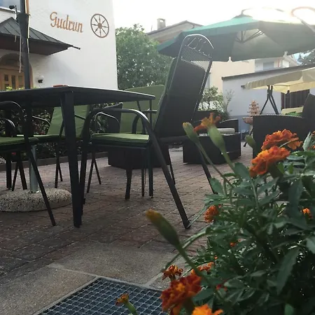 Garni Betty Bed and Breakfast Μεράνο
