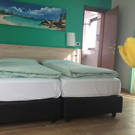 Bed & Breakfast Garni Betty