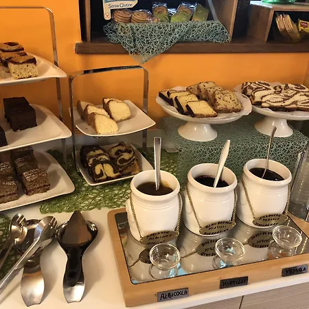 Garni Betty فندق مبيت وإفطار 3*