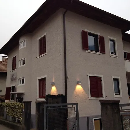 Bed & Breakfast Garni Betty 2*
