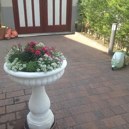 Garni Betty Bed and Breakfast 2*