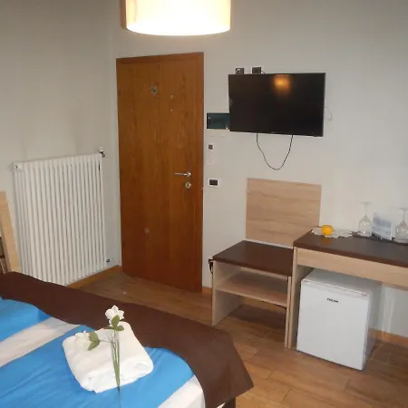 Garni Betty فندق مبيت وإفطار 3*