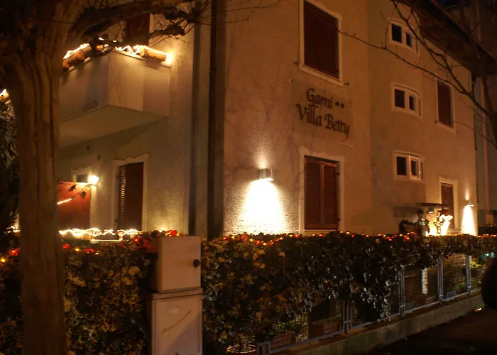 Bed & Breakfast Garni Betty 3*