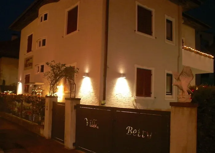 Bed & Breakfast Garni Betty 3*