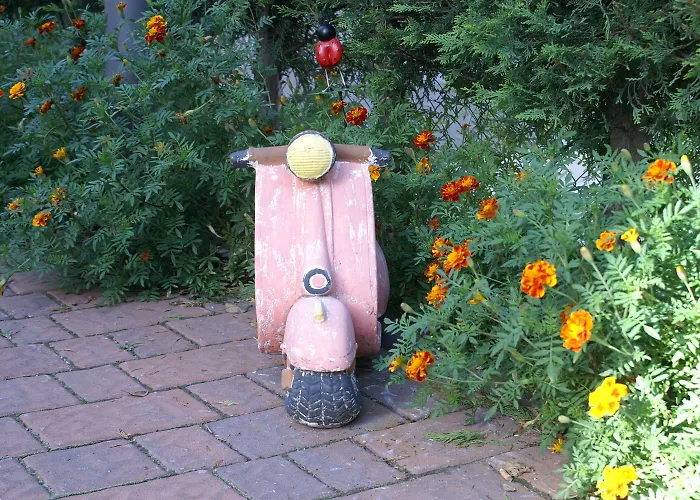 Bed & Breakfast Garni Betty 3*