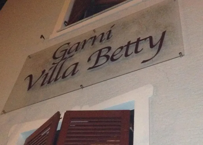 Frühstückspension Garni Betty 3*